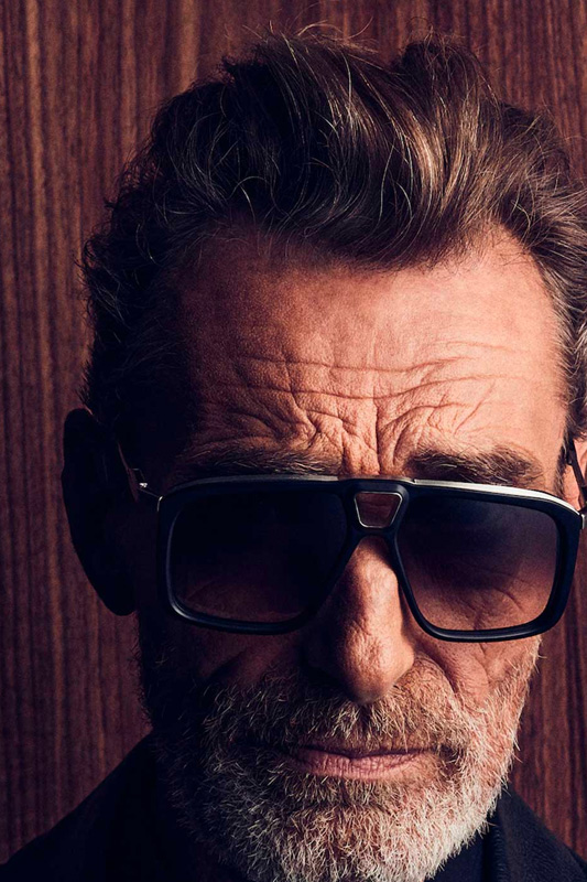 GARRETT LEIGHT