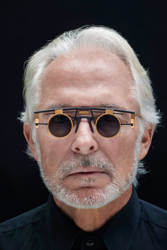 GARRETT LEIGHT